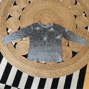 Paper Wings spider print long sleeve tee. Size 4.